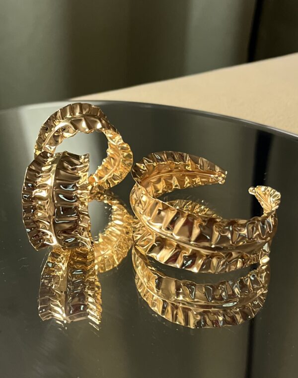GC Gold Polished Brass Pleated Earrings and Bangle Set